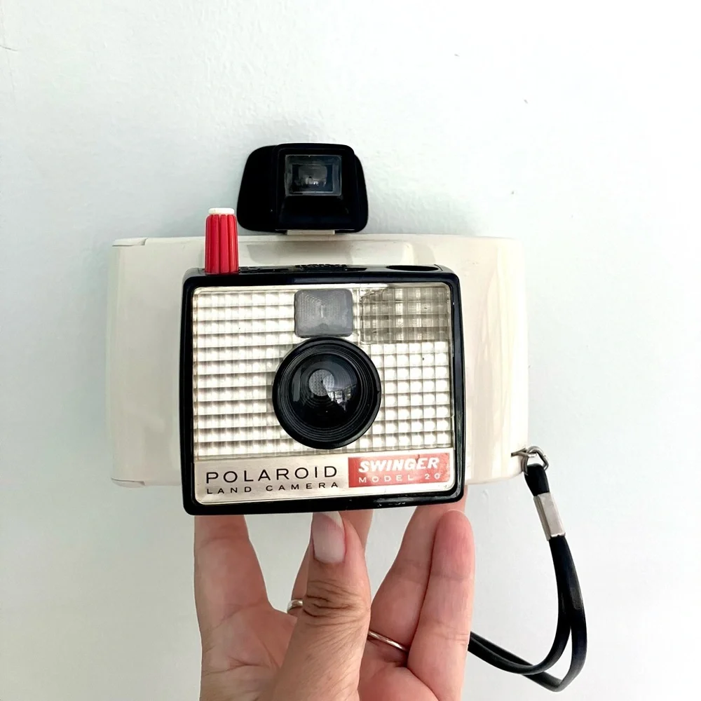 Vintage 60’s Polaroid Swinger model 20 Land Camera